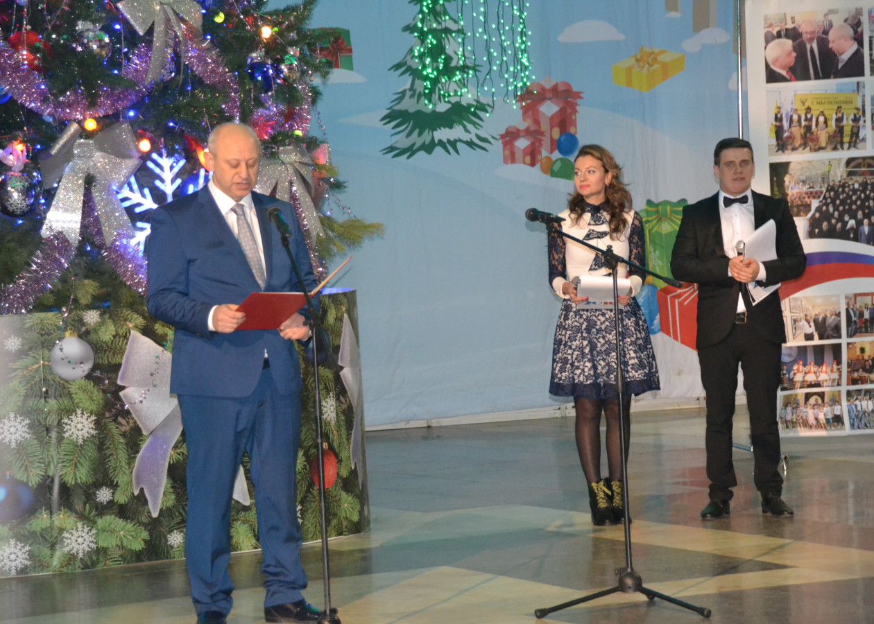 Праздничный новогодний концерт, посвященный закрытию года России и Греции в г. Новороссийске